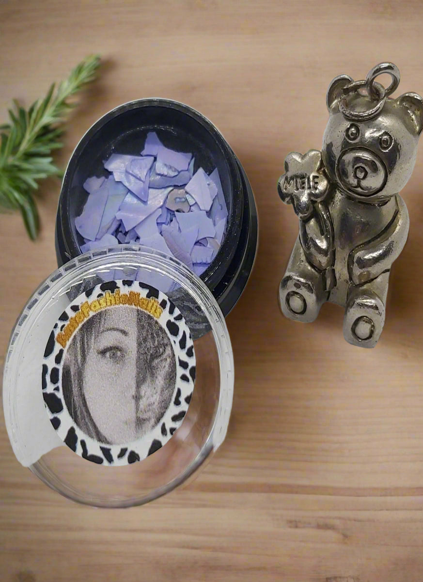 Scaglie di madreperla Il mondo di Antofashionails