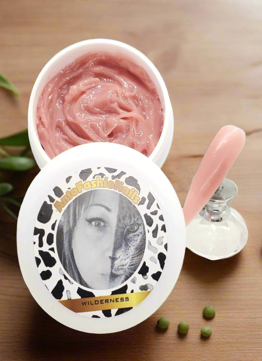 Gel Wilderness Il mondo di Antofashionails