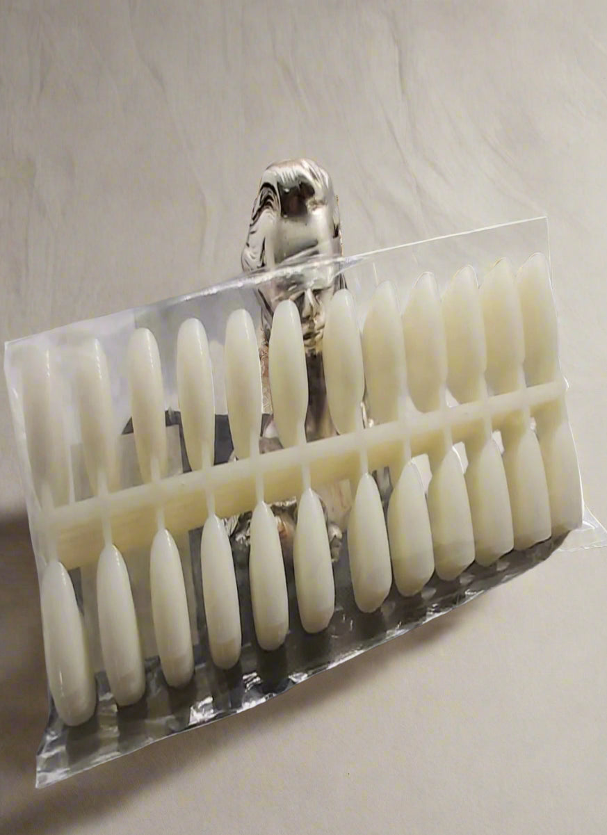 Tip da esposizione forma mandorla Il mondo di Antofashionails